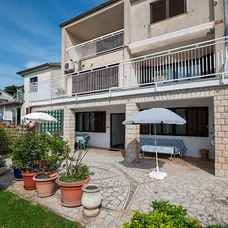 Apartman With Parking Space - 2252