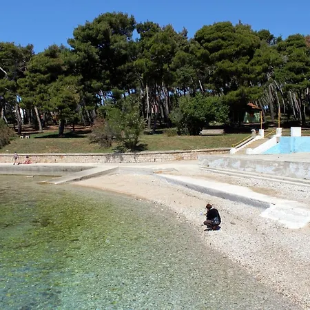 Apartments With Parking Space Pula - 2252 Pula