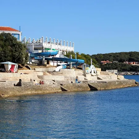 With Parking Space - 2252 Apartamento Pula