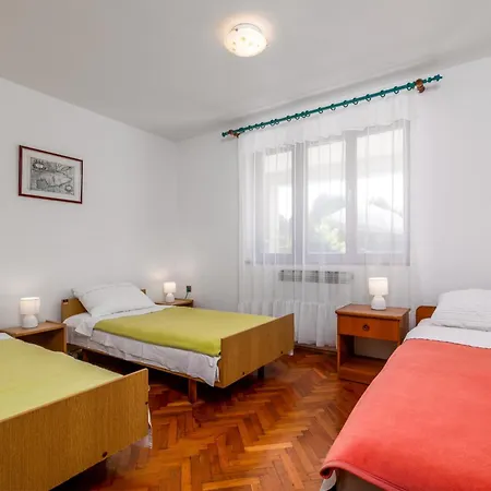 Apartment Apartments With Parking Space Pula - 2252 Pula