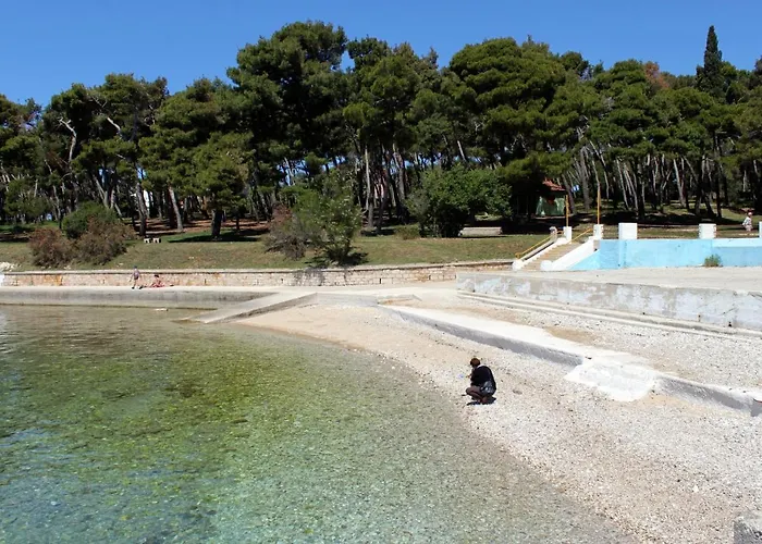 With Parking Space - 2252 Πούλα