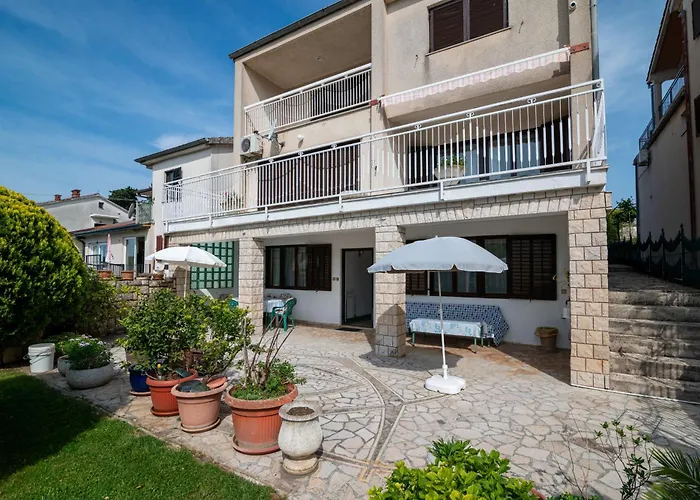 Διαμέρισμα With Parking Space - 2252