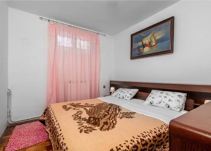 With Parking Space - 2252 Πούλα